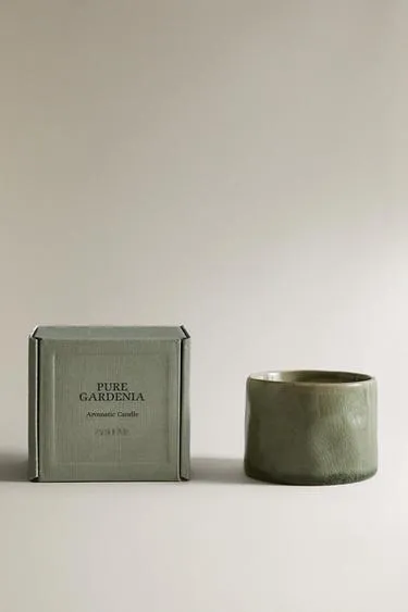 Ароматическая свеча PURE GARDENIA (150 г)- Заказать в России