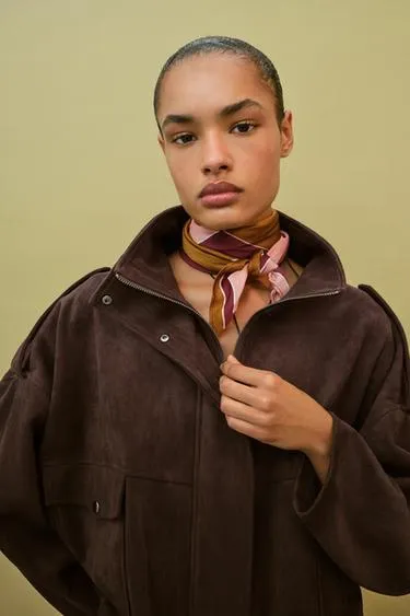 Шарф из 100% вискозы с принтом