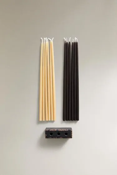 Набор свечей и подсвечников из бархата и кожи