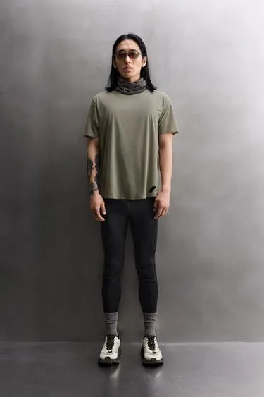 Комбинированная техническая футболка для бега