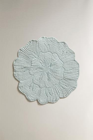 Zara Плед в виде цветка пиона