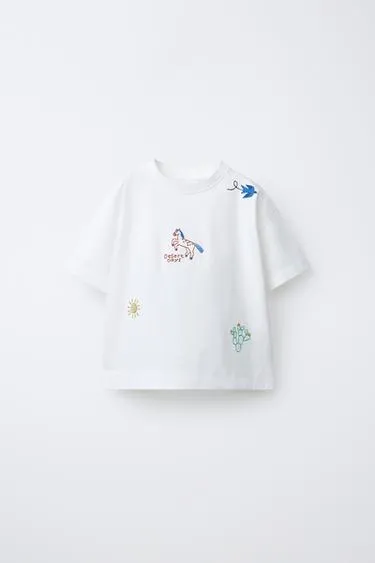 Футболка с вышивкой