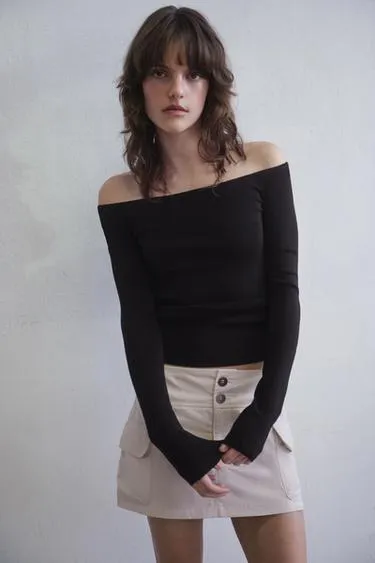 Топ с открытыми плечами