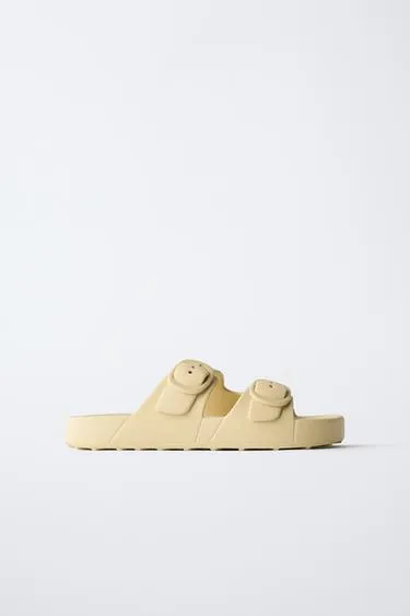 Резиновые сандалии с пряжками