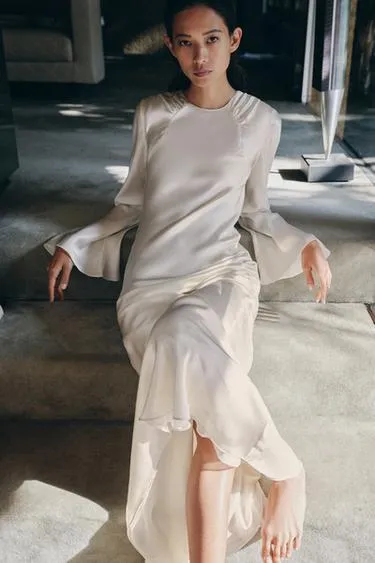 Платье из 100% шелка со сборками