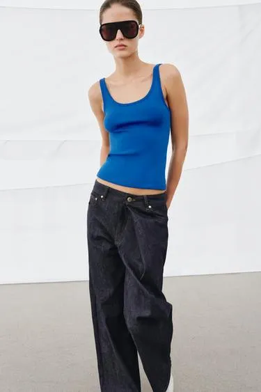 Майка на бретелях