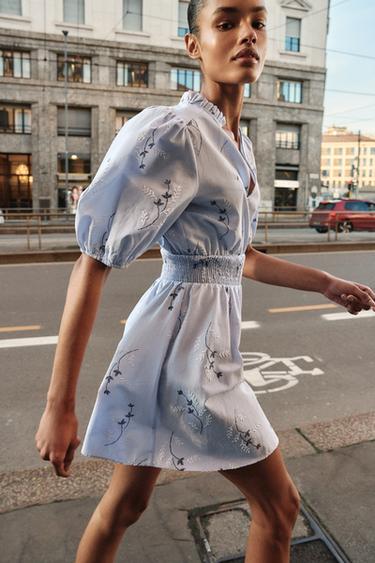 Zara Платье с прорезиненной вышивкой