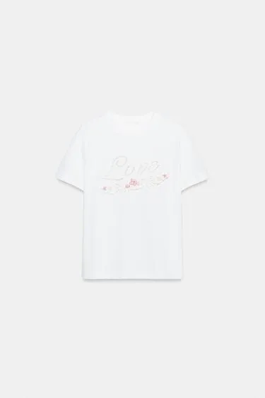 Футболка с вышитыми надписями