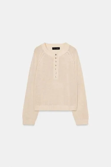 Свитер с пуговицами