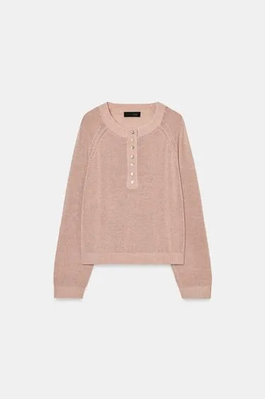 Свитер с пуговицами