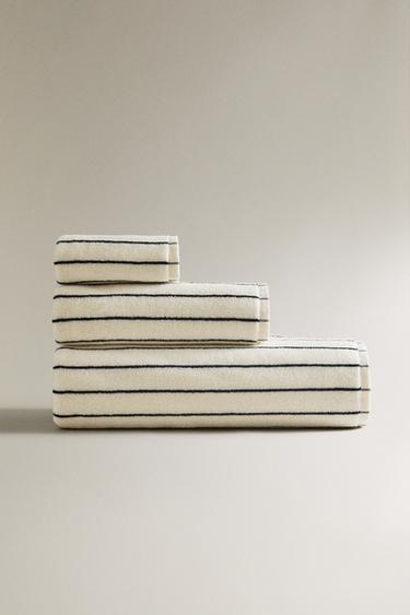Zara Полосатое полотенце для ванны