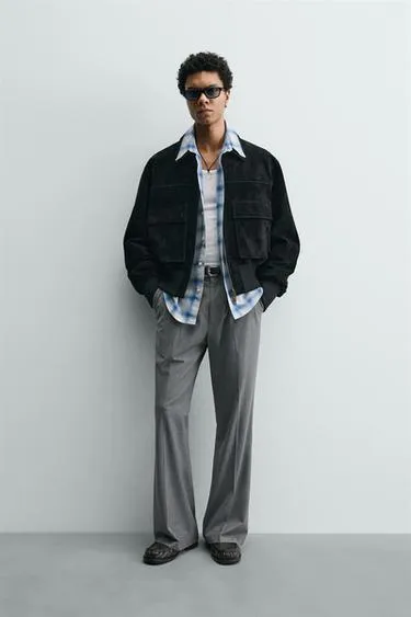 Укороченная куртка из замши