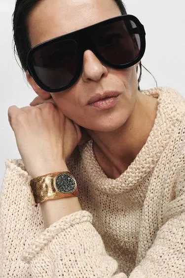 Металлический браслет с резьбой и стразами- Заказать в России