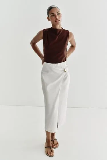 Комбинированное платье миди с фурнитурой- Заказать в России