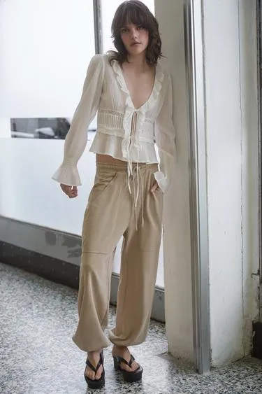 Рубашка из шифона с вышивкой и воланами- Заказать в России