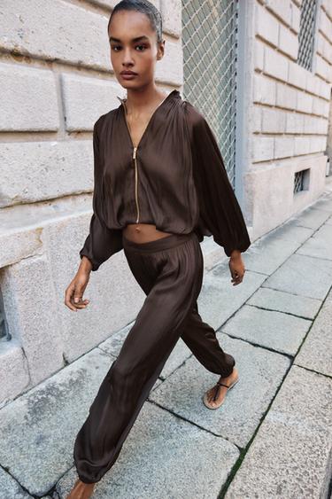 Zara Бомбер из атласа