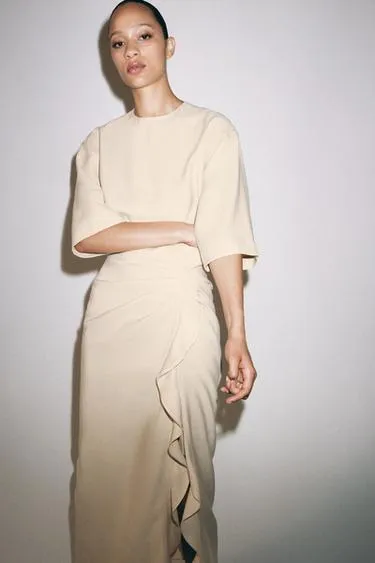 Платье миди со сборками — коллекция ZARA «ZW»