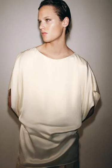 Струящийся топ с короткими рукавами — коллекция ZARA «ZW»