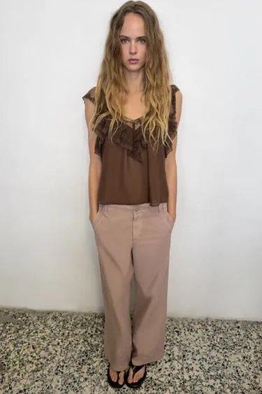 Топ с вышивкой и воланами- Заказать в России