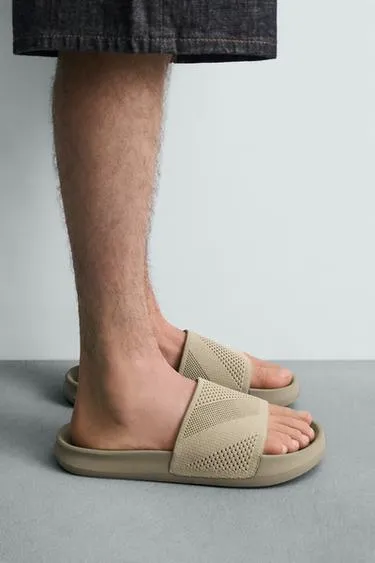 Сандалии для пляжа