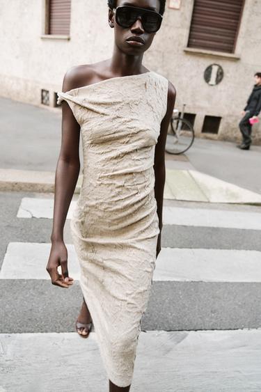 Zara Жаккардовое платье со складками купить с доставкой.