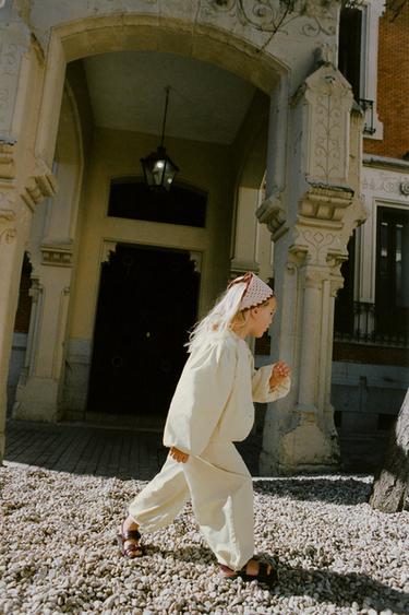 Zara Куртка с кружевом