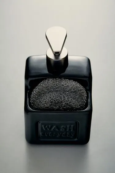 Диспенсер для моющего средства с контейнером