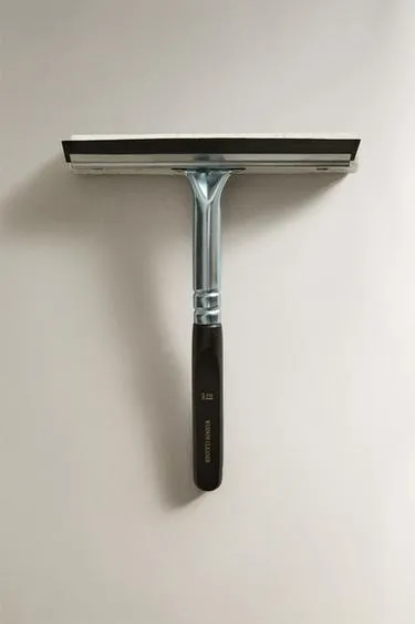 Стеклоочиститель с деревянной ручкой- Заказать в России