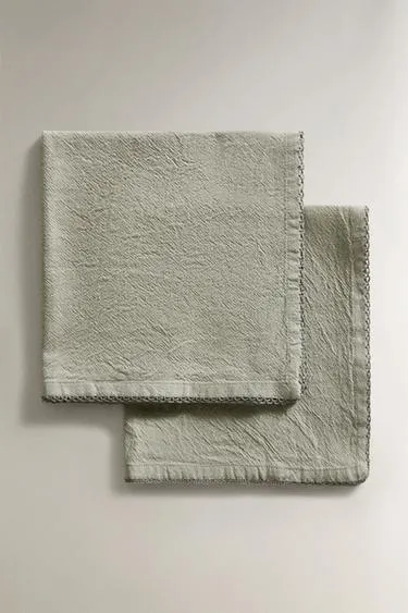 Набор наволочек с аппликацией из просто окрашенной нити (набор из 2)