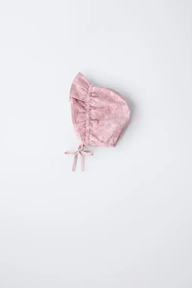 Чепчик со швейцарской вышивкой