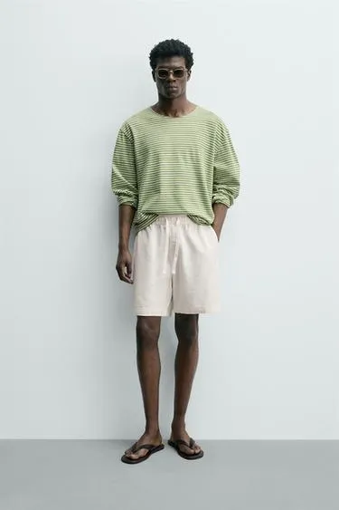 Шорты классического кроя из рельефной ткани