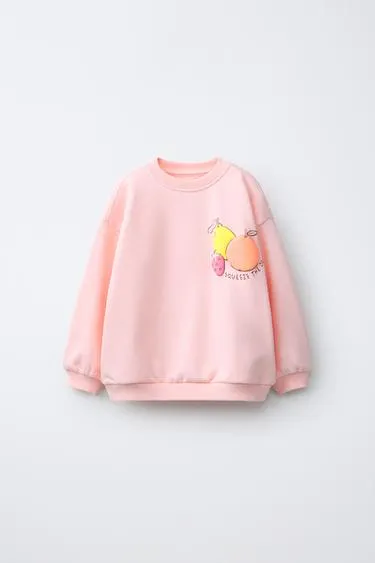 Толстовка с рельефным принтом