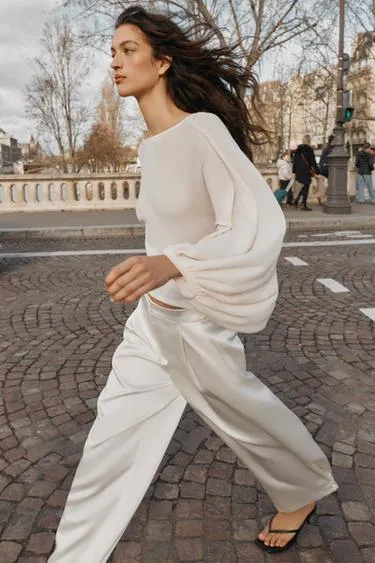 Трикотажный топ с объемными рукавами- Заказать в России