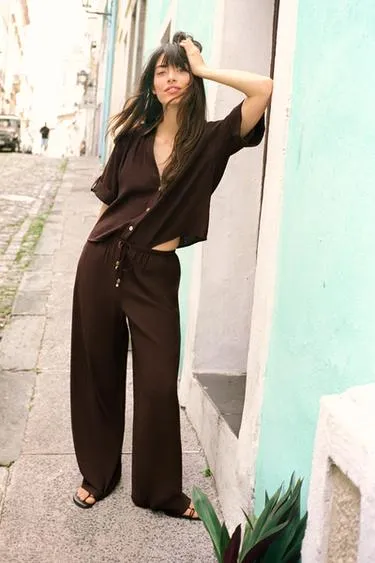 Брюки прямого кроя из струящейся ткани