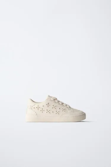 Перфорированные кроссовки- Заказать в России