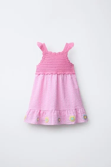 Комбинированное трикотажное платье с сердечками