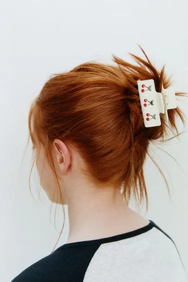 Набор из 2 заколок «клубника и вишня»- Заказать в России