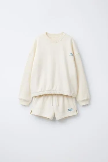 Комплект из толстовки и шортов с надписью