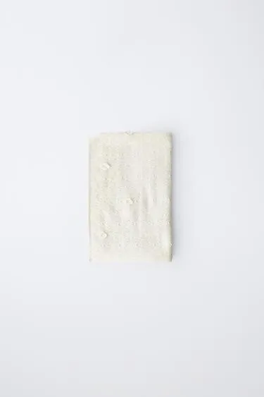 Вязаный плед с 3D цветами- Заказать в России