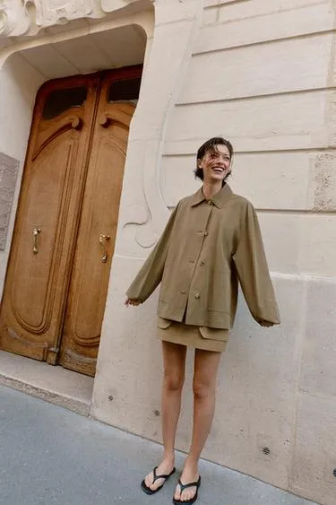 Жакет с накладными карманами