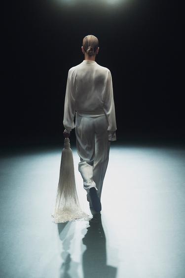 Zara Блуза на запахе из струящейся ткани — коллекция ZARA «ZW»