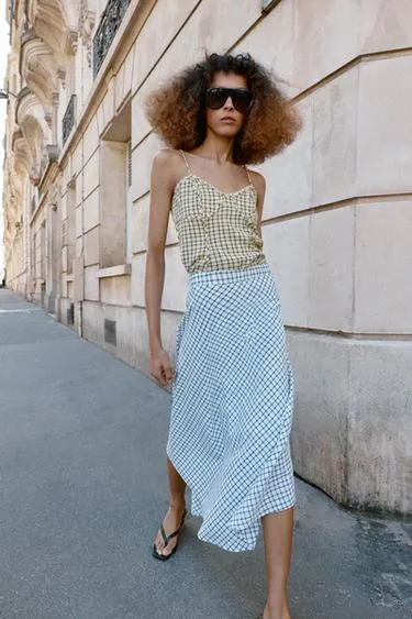 Асимметричная юбка миди в клетку