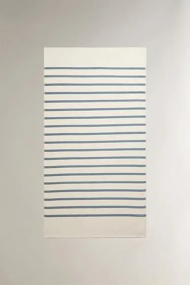 Пляжное полотенце с тонкими полосками- Заказать в России