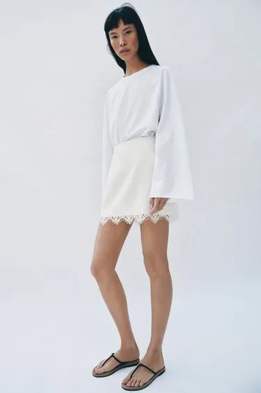 Юбка-шорты с кружевным низом