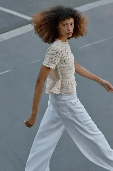 Кардиган с короткими рукавами и ажурной вязкой