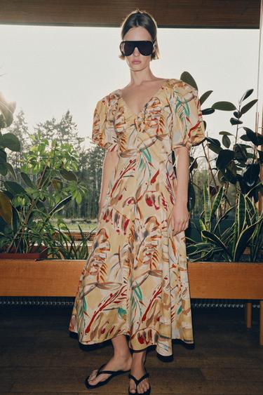 Zara Платье миди с принтом и объемными рукавами