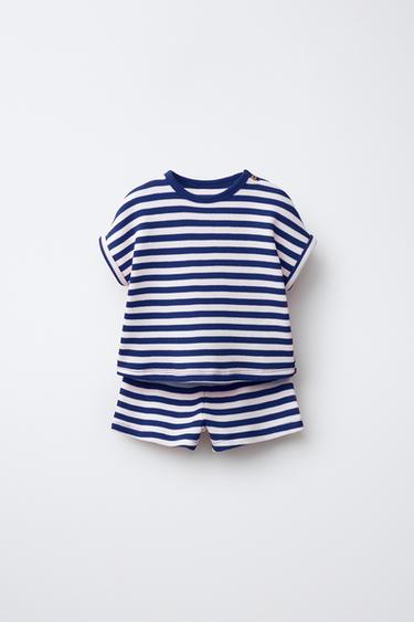 Комплект из футболки и шортов Wayas - Заказать в России