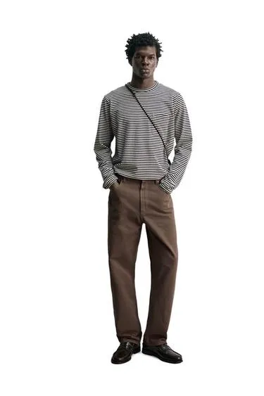 Джинсы прямого кроя с эффектом потертости- Заказать в России