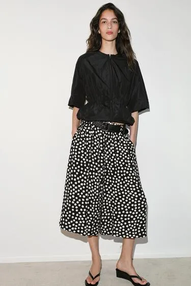 Брюки-кюлоты в горошек с поясом