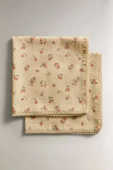 Набор салфеток с принтом полевых цветов и кружевной отделкой (набор из 2)- Заказать в России